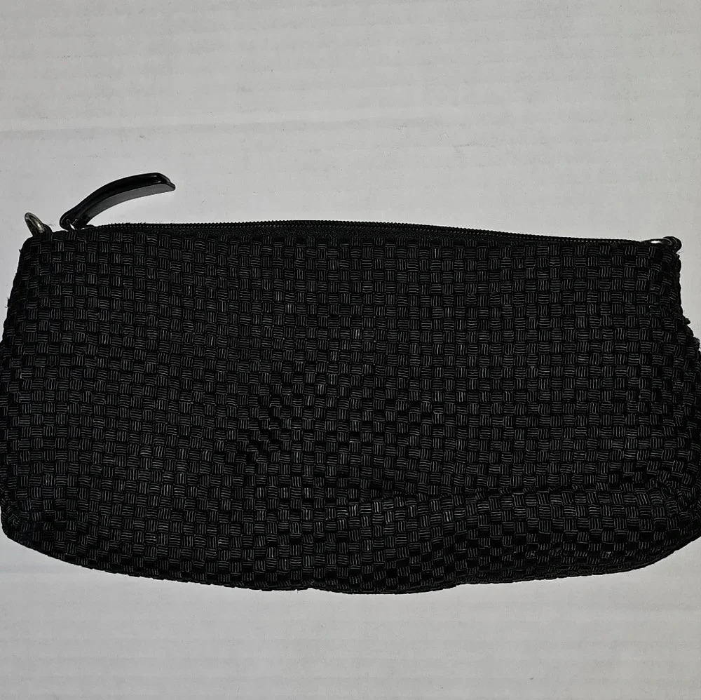 The Sak Crochet Pouch - Picture 3 of 6